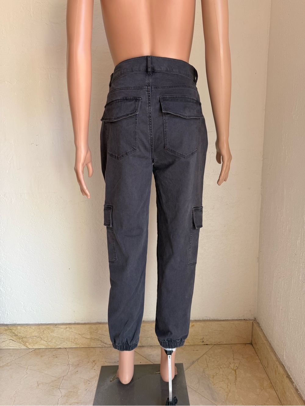 Express Cargo Stretchy Pants Charcoal Gray Ankle High-Rise Women’s Size 6R - Picture 2 of 16